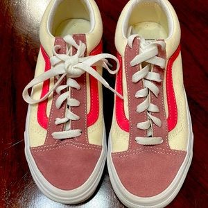 Vans women’s pink and creme shoes & size 6